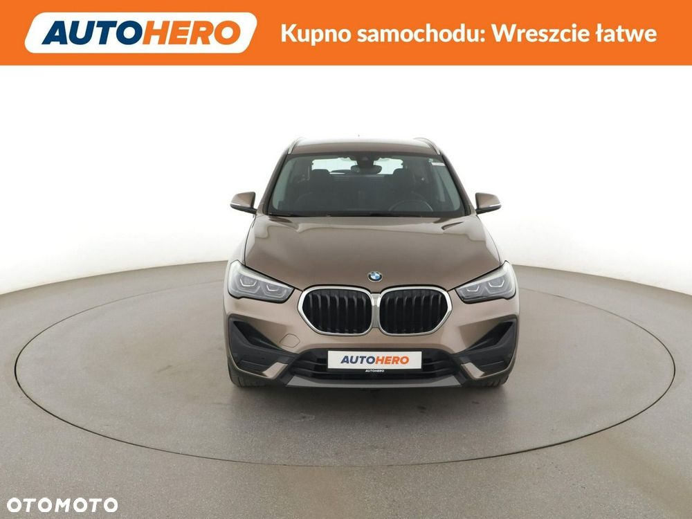 BMW X1 sDrive16d - 12
