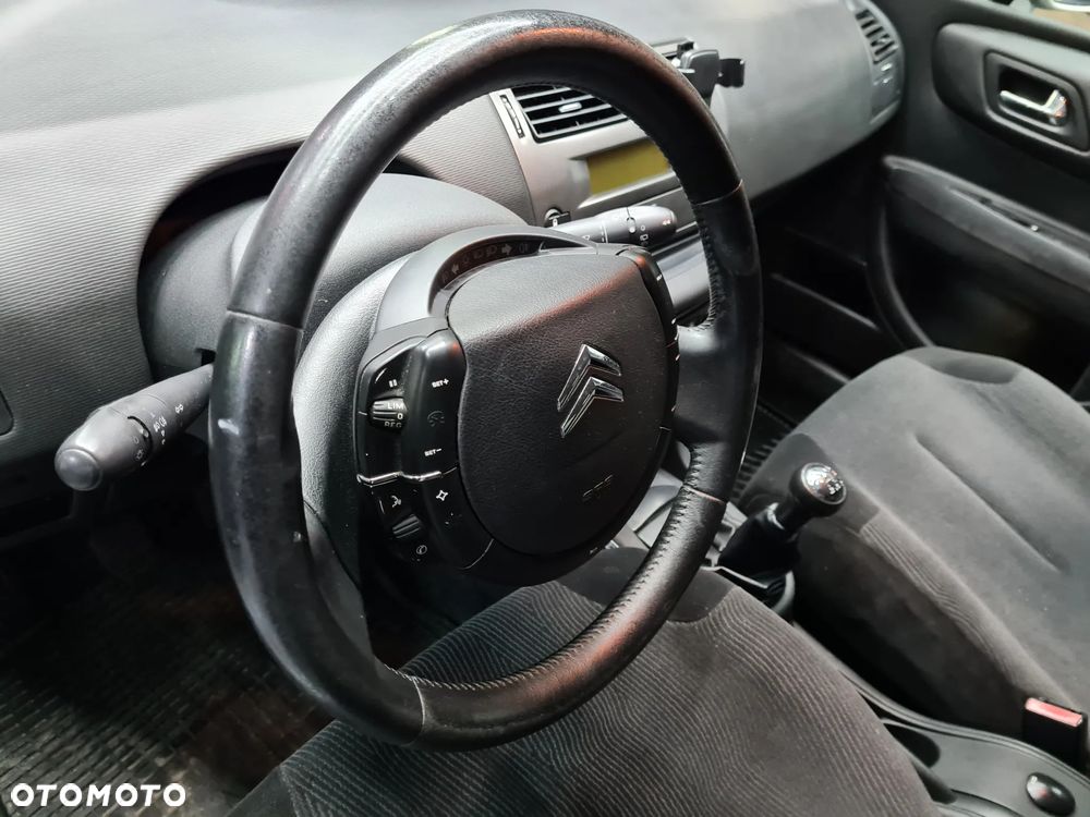 Citroën C4 1.6 HDi Style - 24