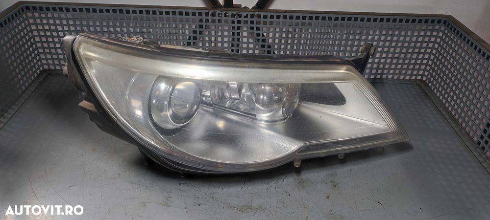 Far dreapta xenon volkswagen vw tiguan 2009 usor matuit - 1
