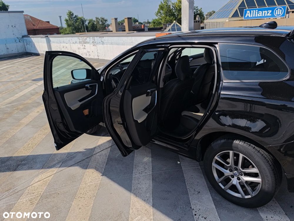 Volvo XC 60 T5 AWD Drive-E Momentum - 15