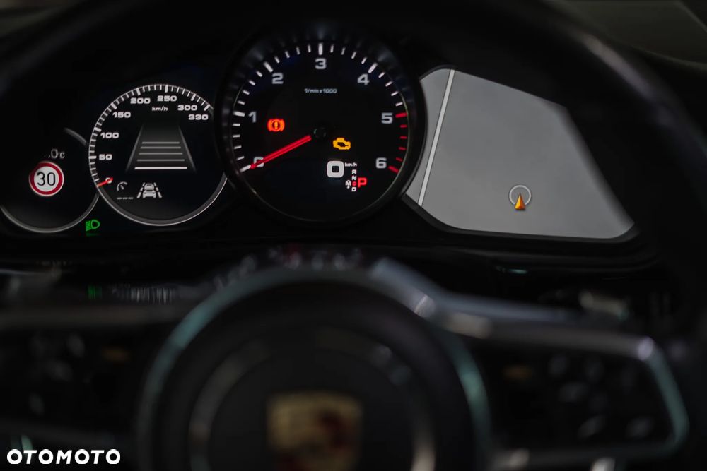 Porsche Panamera - 25