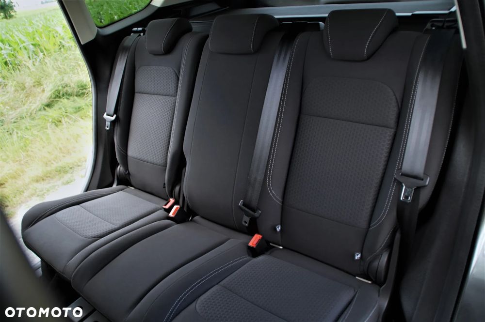 Ford Kuga - 30