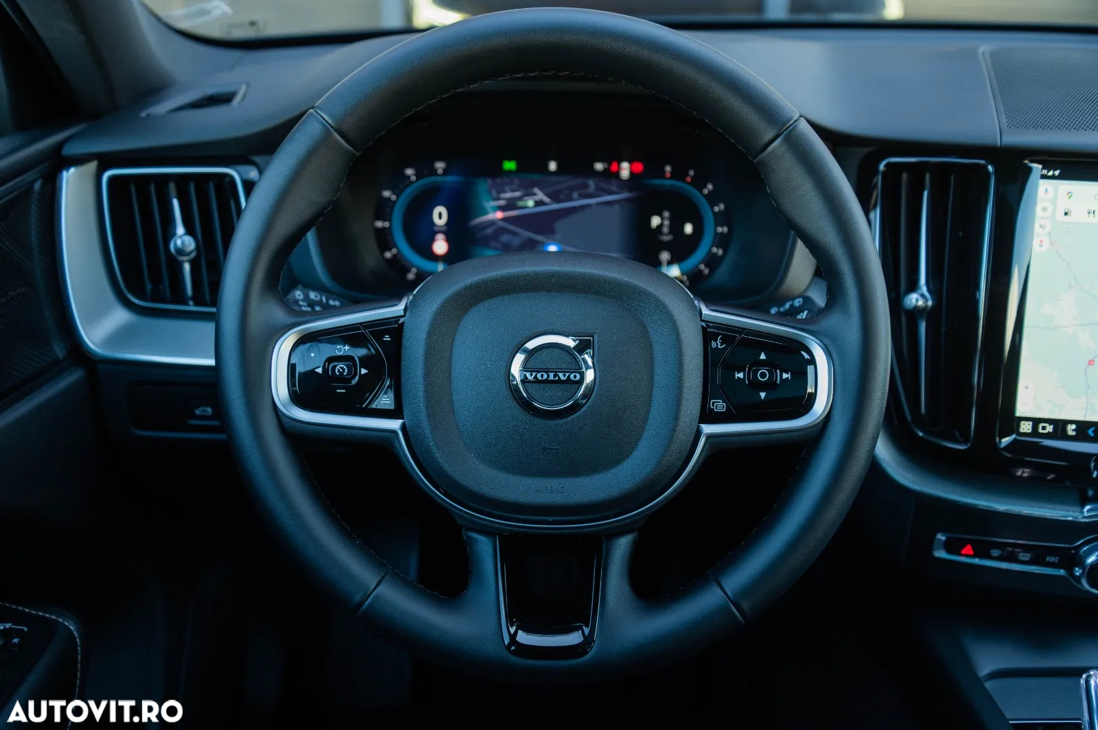 Volvo XC 60 B5 B AWD Plus Black Edition - 21