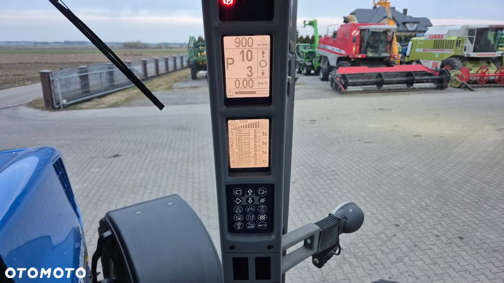 New Holland T8.390 PC 2013R - 14