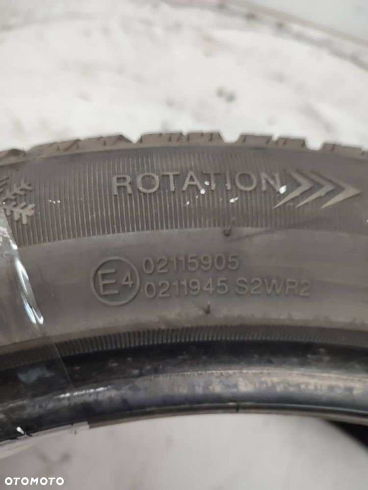 OPONA 17 ZIMA 235/45 - 4