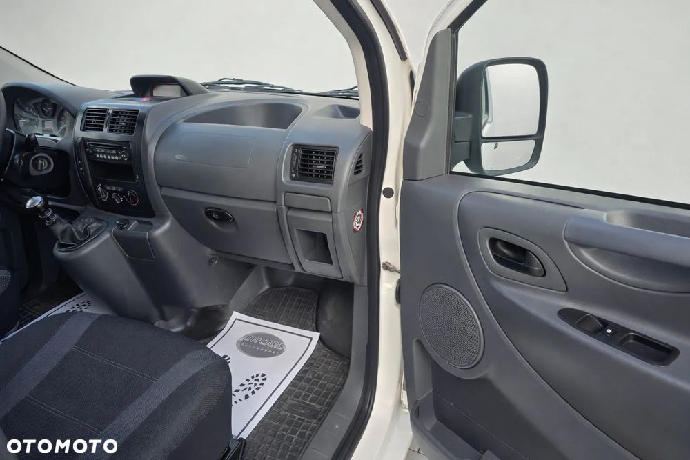 Peugeot Expert - 12