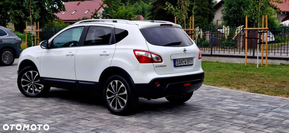 Nissan Qashqai 2.0 4x4 Tekna - 4