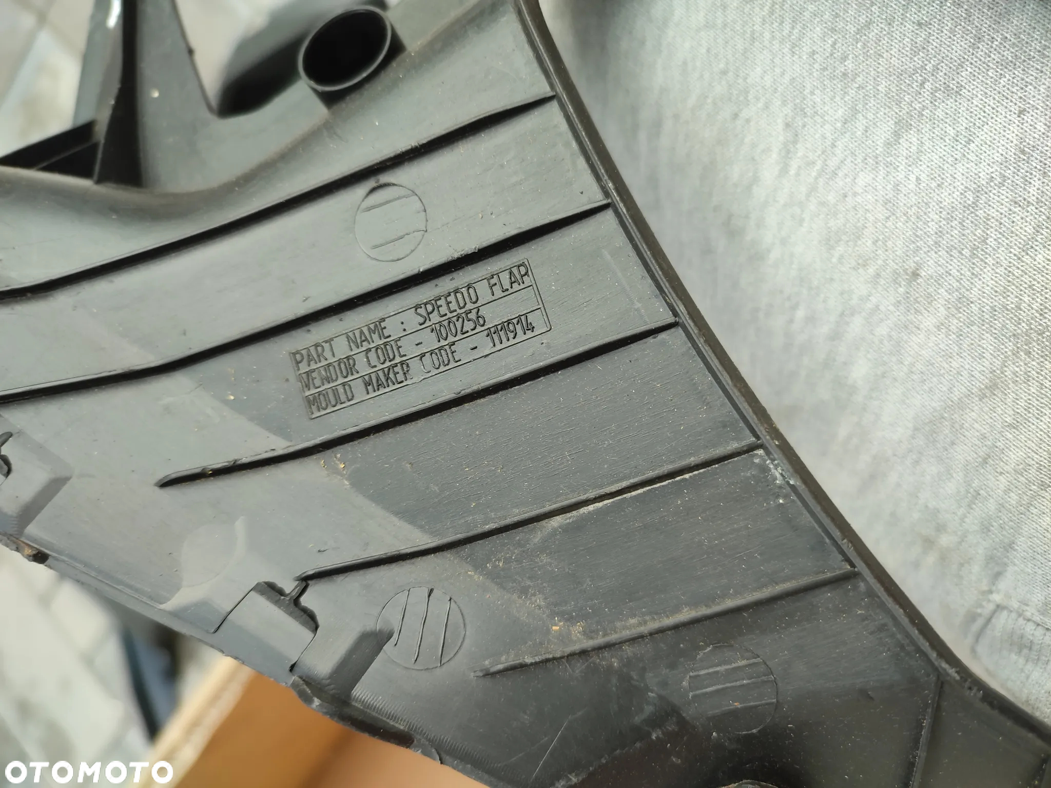 Wypełnienie czachy, licznika Bajaj Pulsar RS 200 - 5