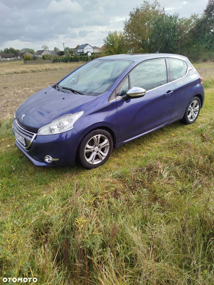 Peugeot 208 95 VTI Allure - 4