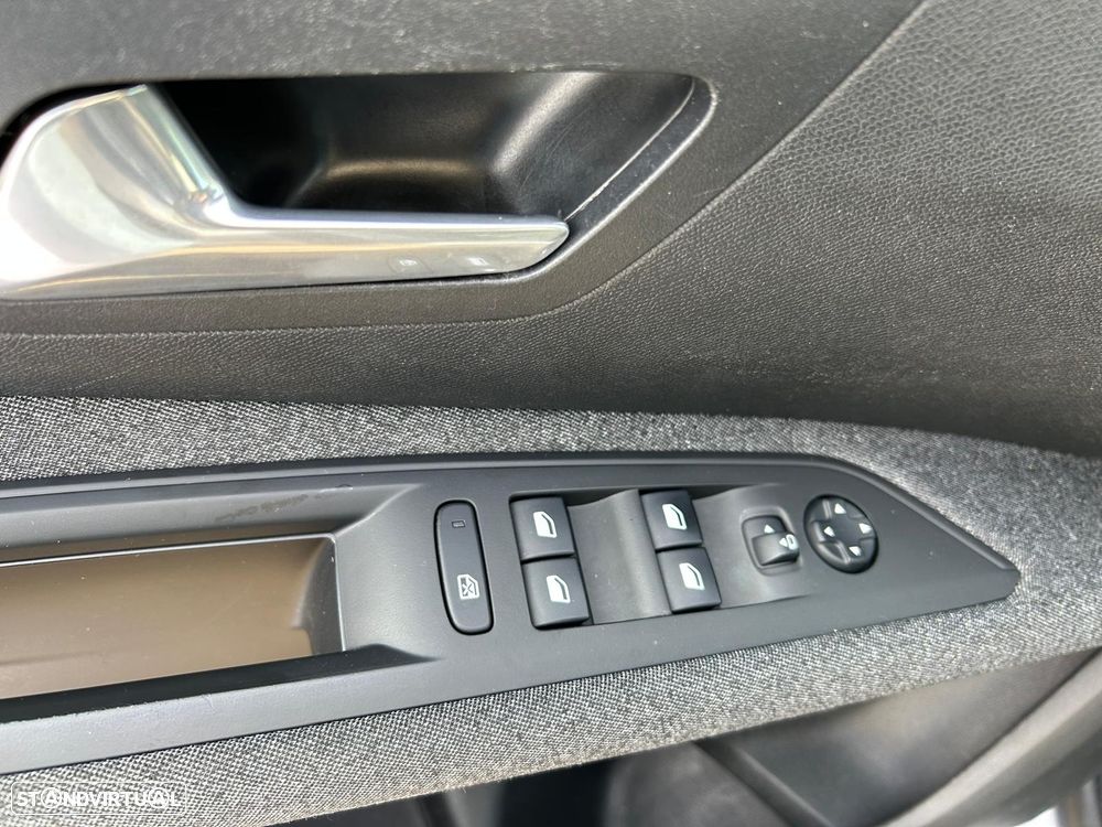 Peugeot 3008 1.2 PureTech Style - 11