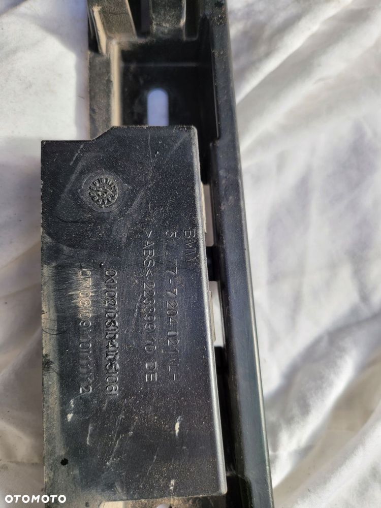 ślizg progu lewy bmw f10 f11 7204021 - 2