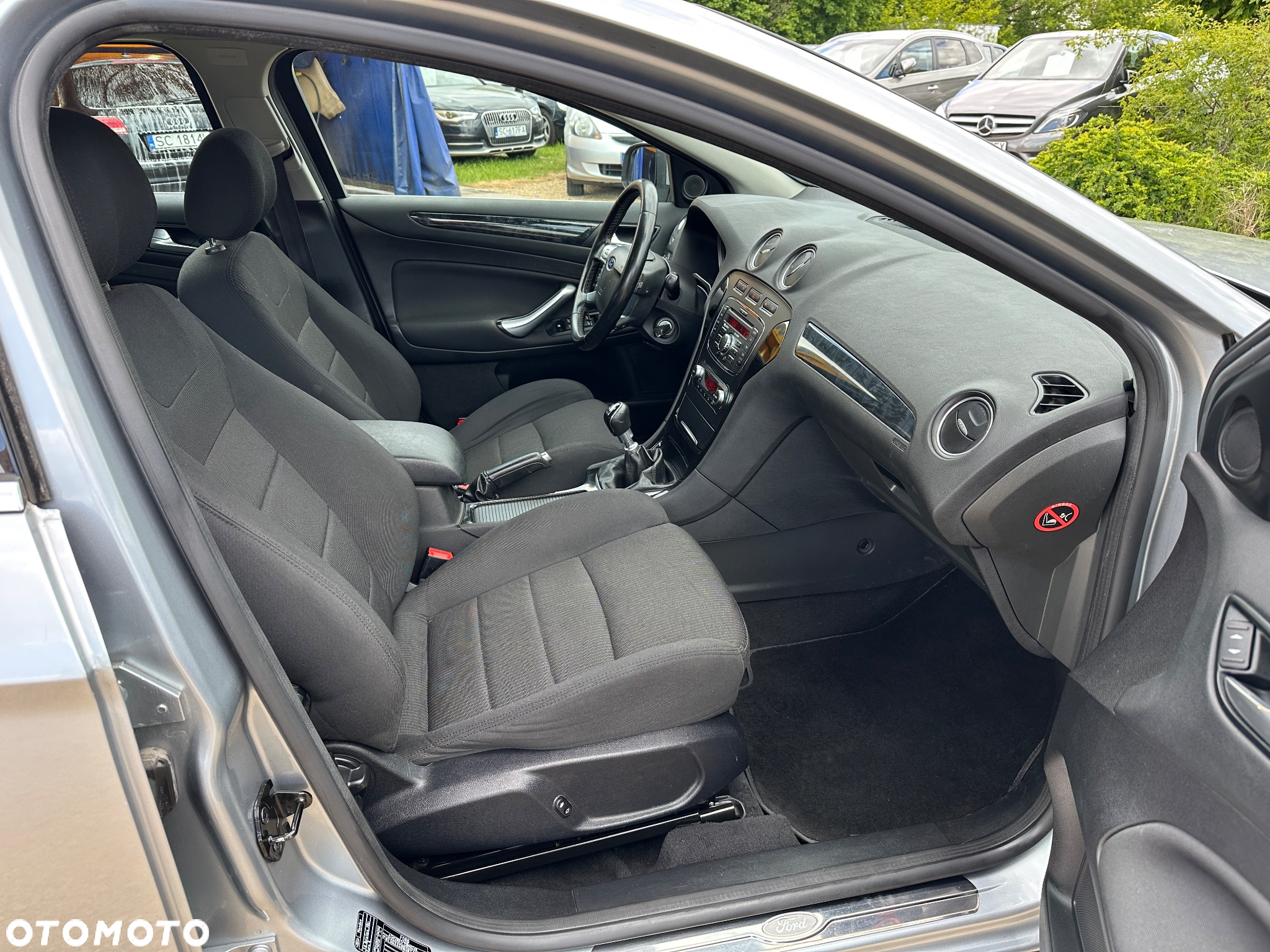 Ford Mondeo 1.6 TDCi ECOnetic Ambiente - 24