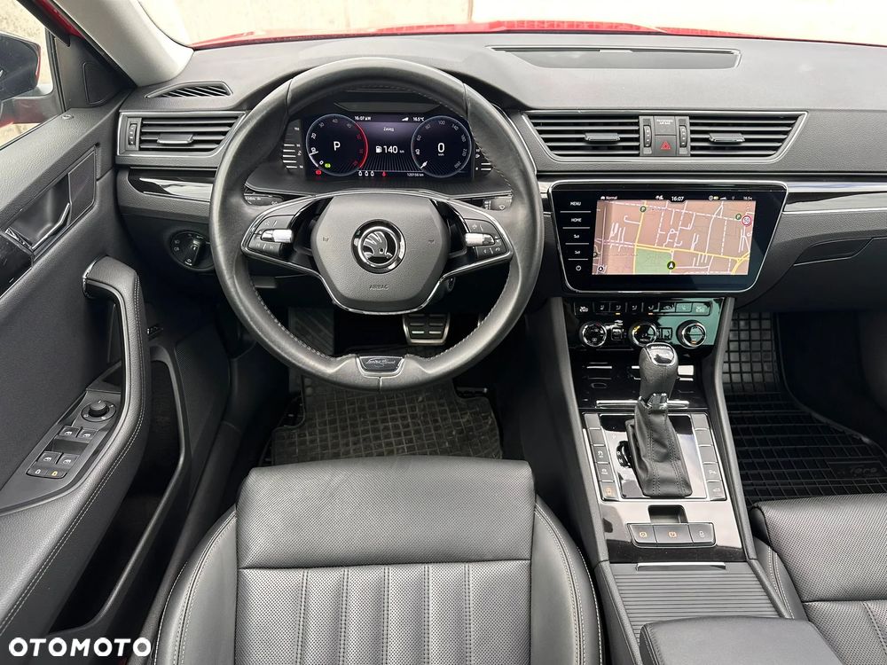 Skoda Superb 2.0 TDI SCR 4x4 L&K DSG - 11