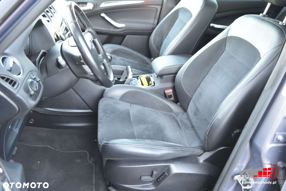 Ford Galaxy - 16