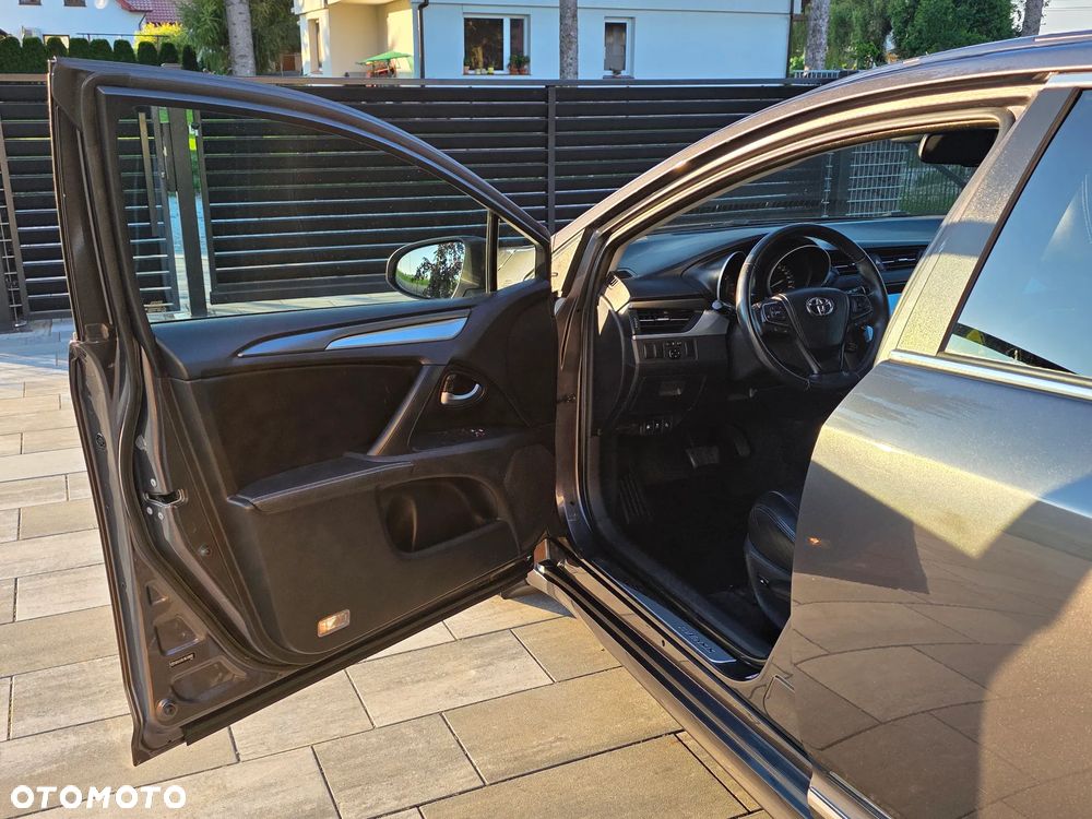 Toyota Avensis - 20