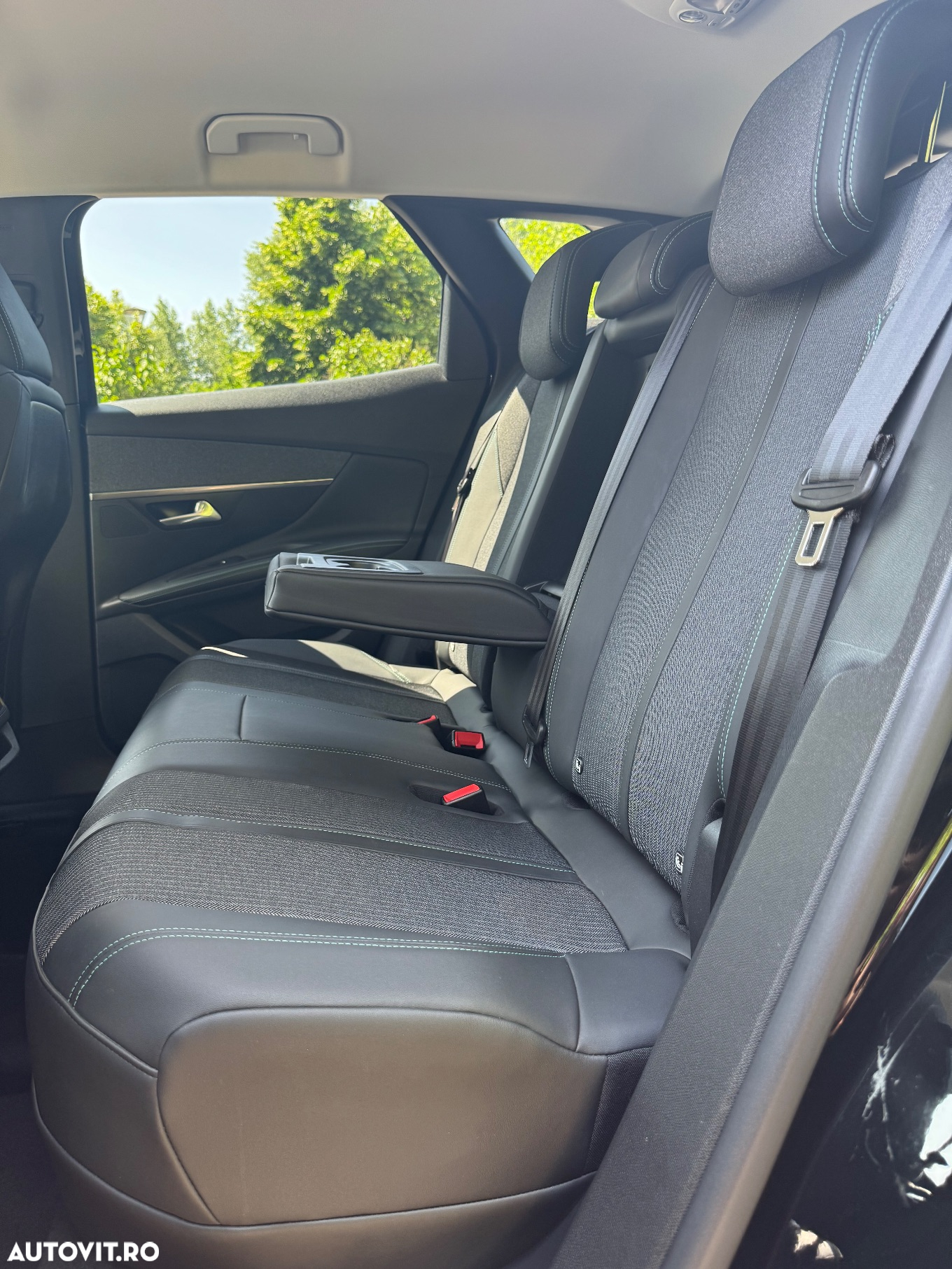 Peugeot 3008 PHEV EAT8 Allure - 10