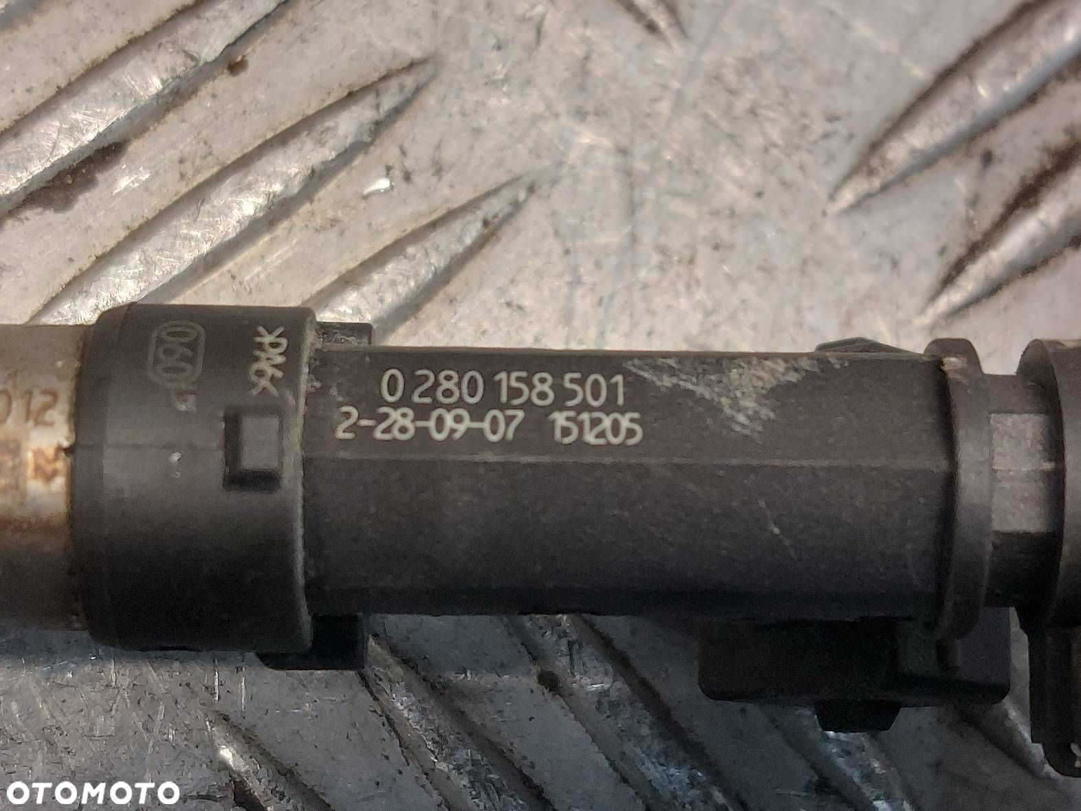 LISTWA WTRYSKOWA + PRZEPUSTNICA OPEL CORSA D 1.2 0280151208 - 8