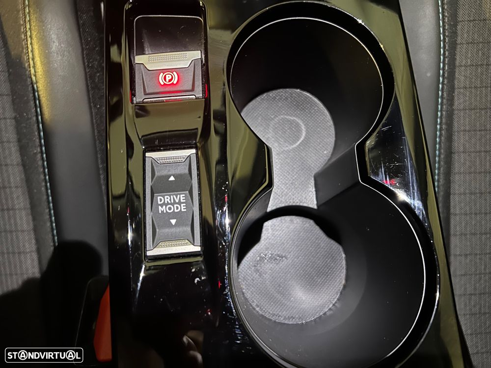 Peugeot 2008 1.5 BlueHDi Allure Pack EAT8 - 15