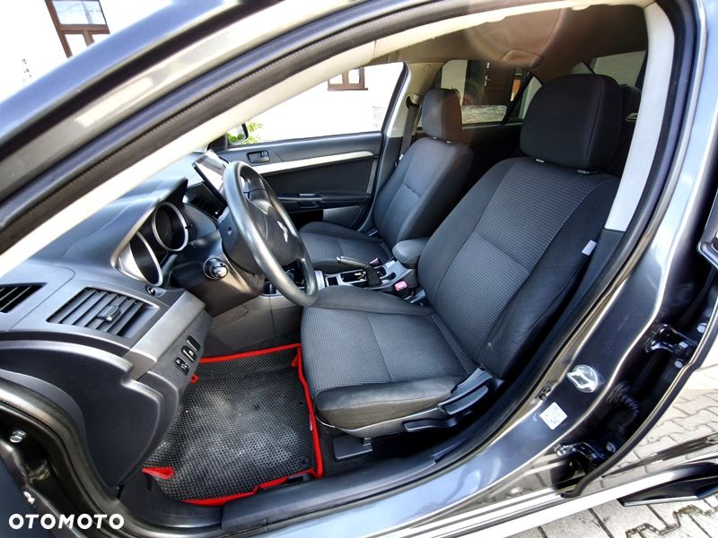 Mitsubishi Lancer 1.6 Inform - 14
