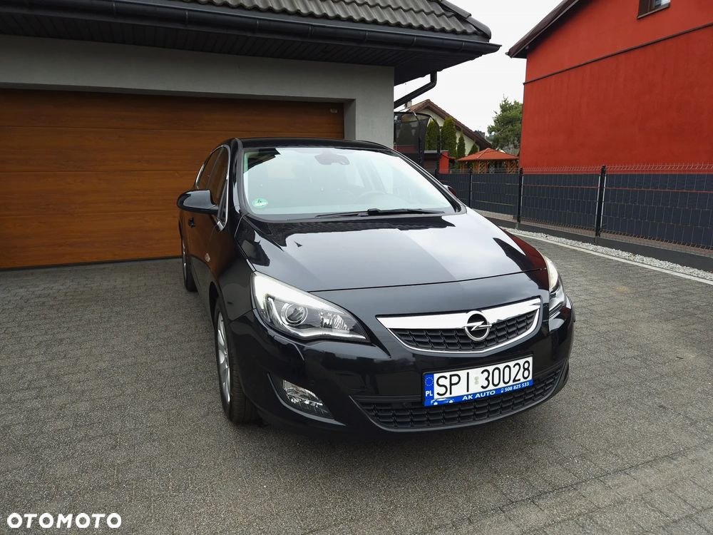 Opel Astra 1.6 Turbo Innovation - 11