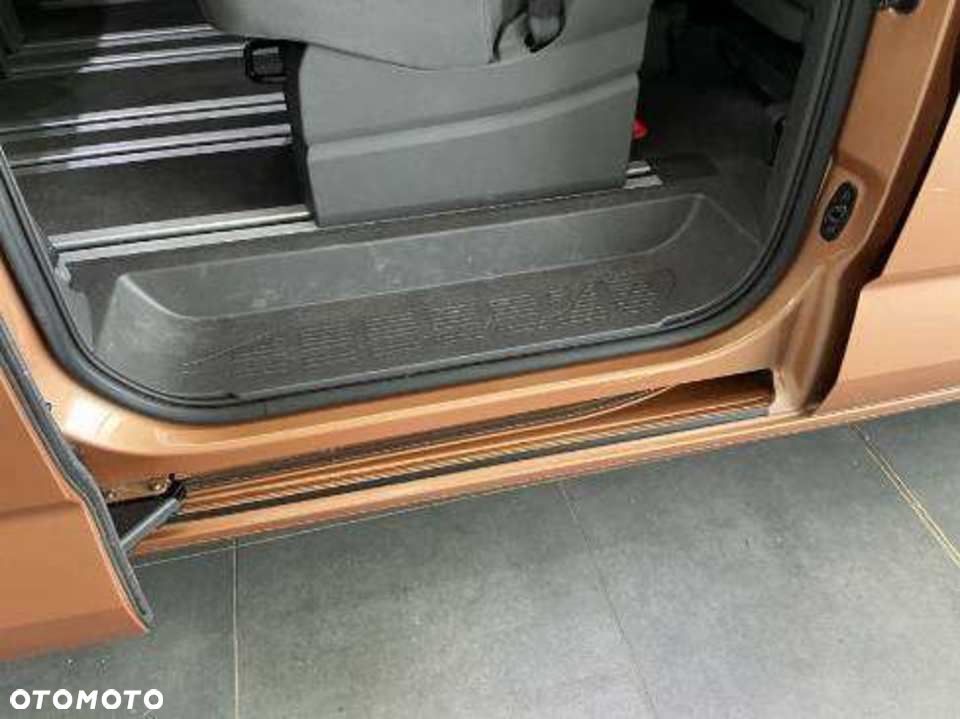 Volkswagen Multivan 2.0 TDI L1 Life DSG - 22