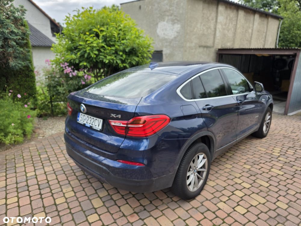 BMW X4 xDrive20i Advantage - 11
