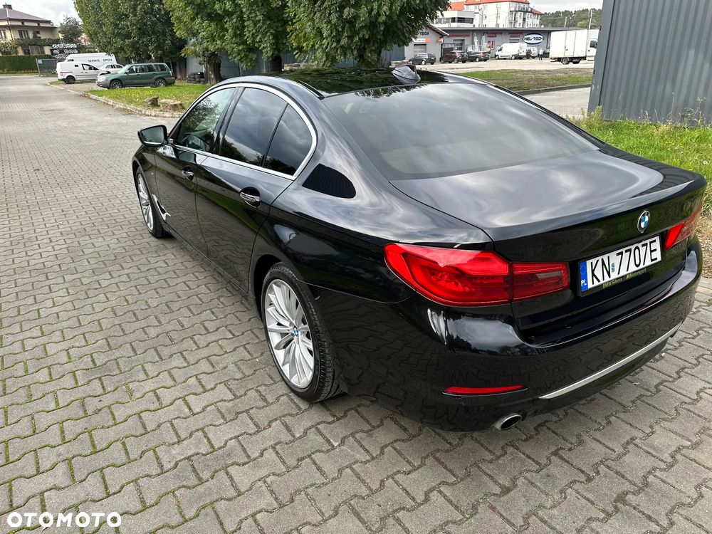 BMW Seria 5 530i GPF xDrive Luxury Line - 4