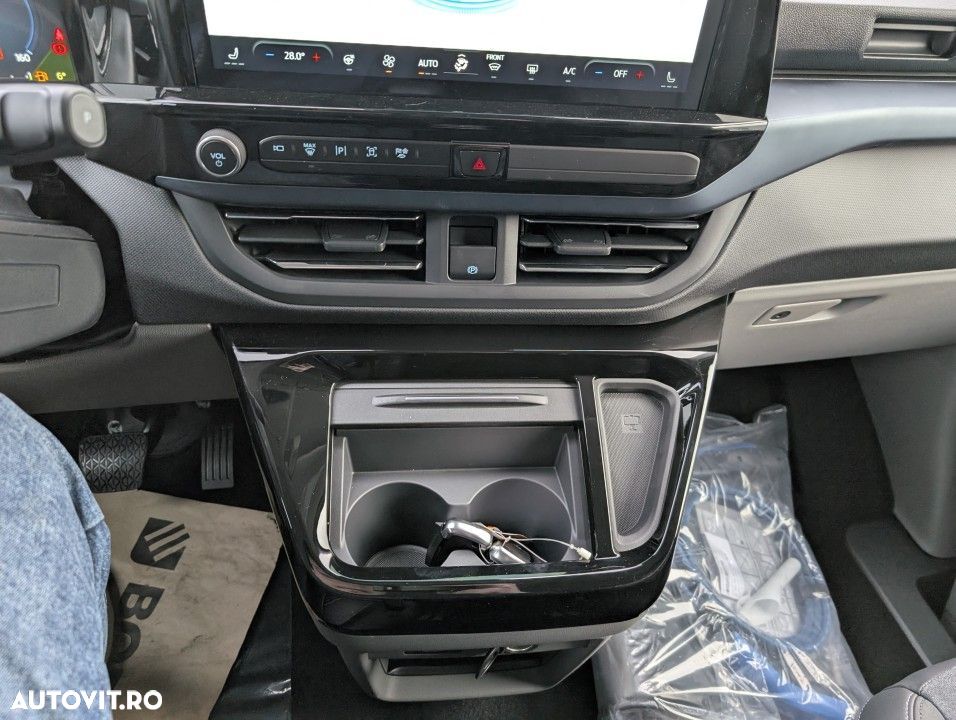 Ford Tourneo Custom - 20