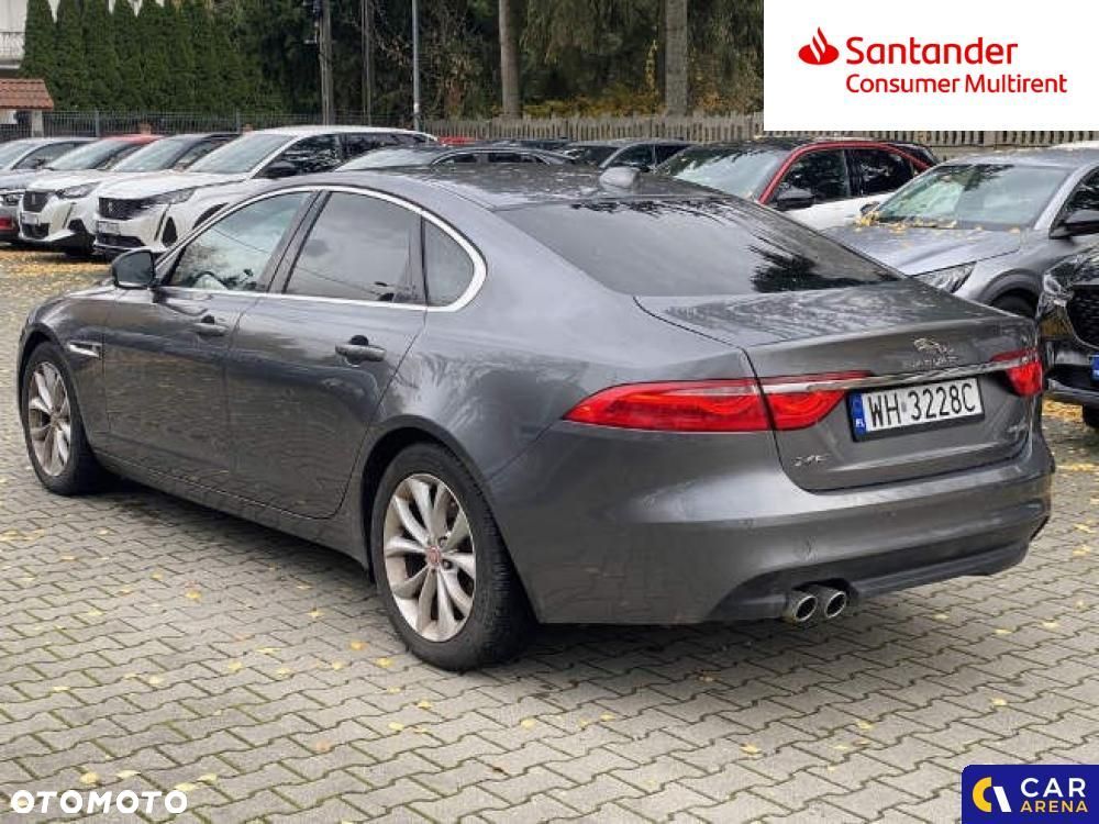 Jaguar XF - 5