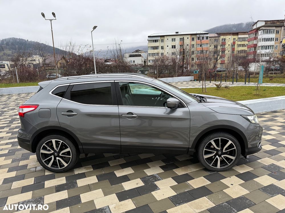 Nissan Qashqai 1.6 DCI Xtronic TEKNA - 28
