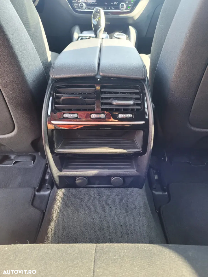 BMW Seria 5 520d Aut. - 10