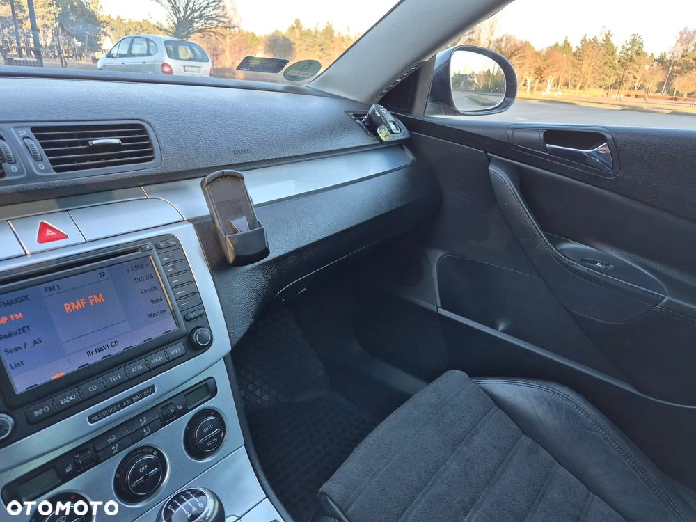 Volkswagen Passat 2.0 TDI DPF Highline - 35