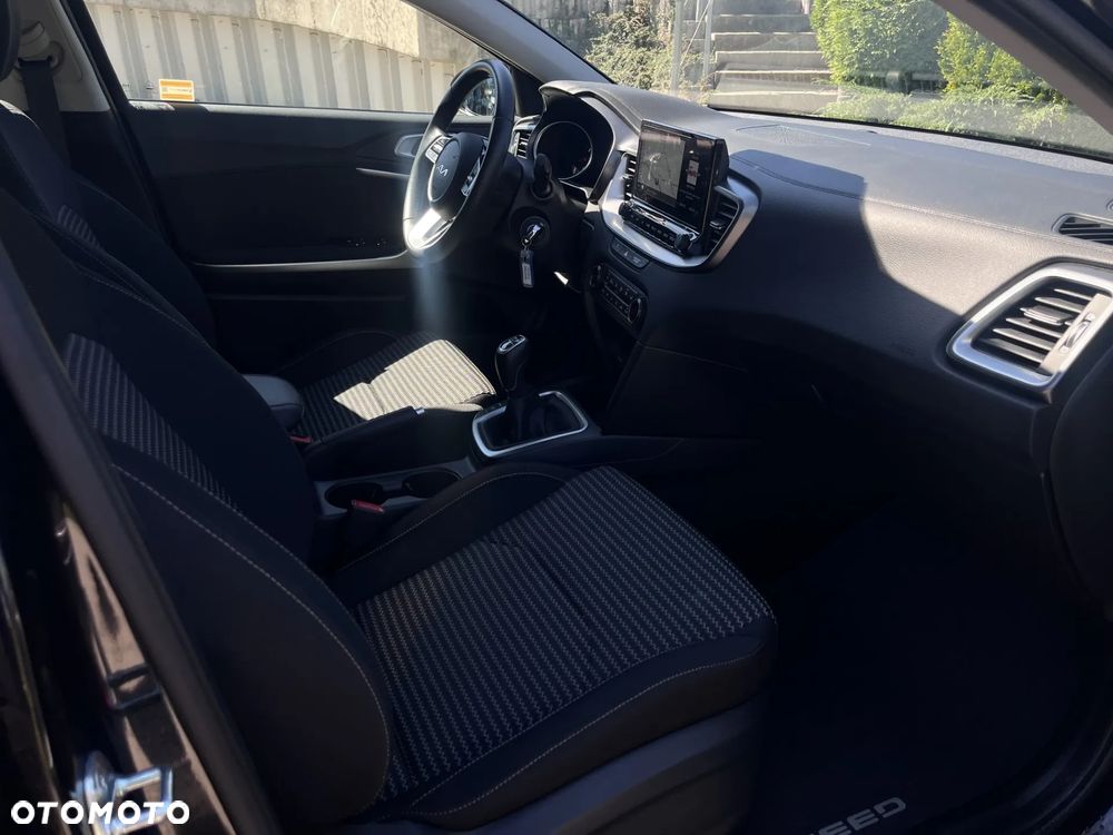 Kia Ceed 1.5 T-GDI M - 17