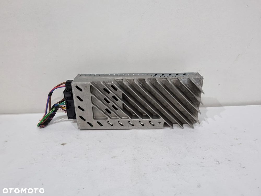 BMW F30 F31 F32 F33 F34 F36 WZMACNIACZ AUDIO HARMAN KARDON 9393186 - 1