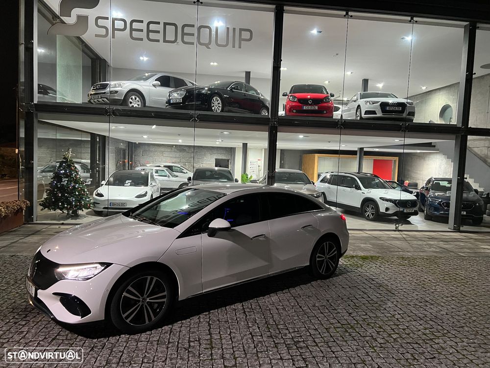 Mercedes-Benz EQE 300 Electric Art - 1