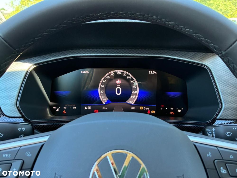 Volkswagen T-Cross - 17