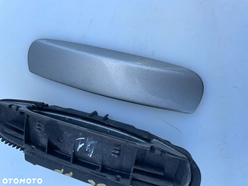 KLAMKA PRAWY PRZÓD AUDI A4 B6 LY7Q 4B0839885 8E0839239 - 2