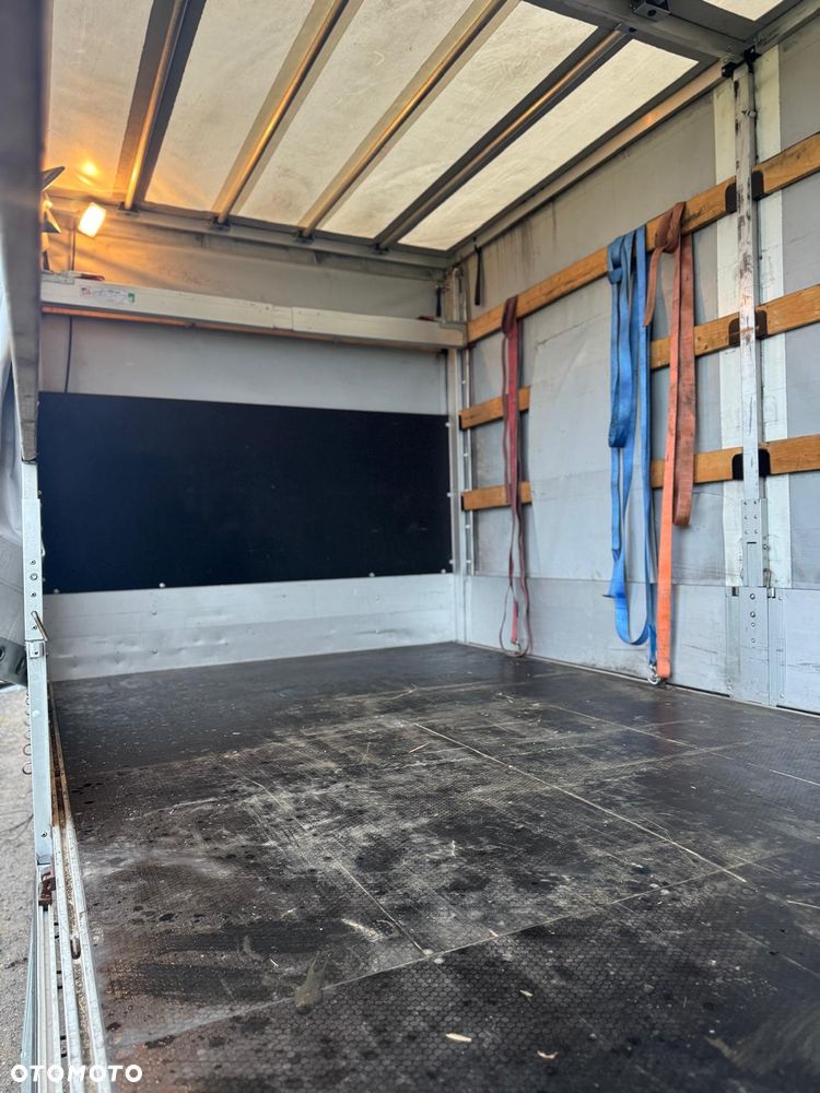 Volkswagen Crafter - 10