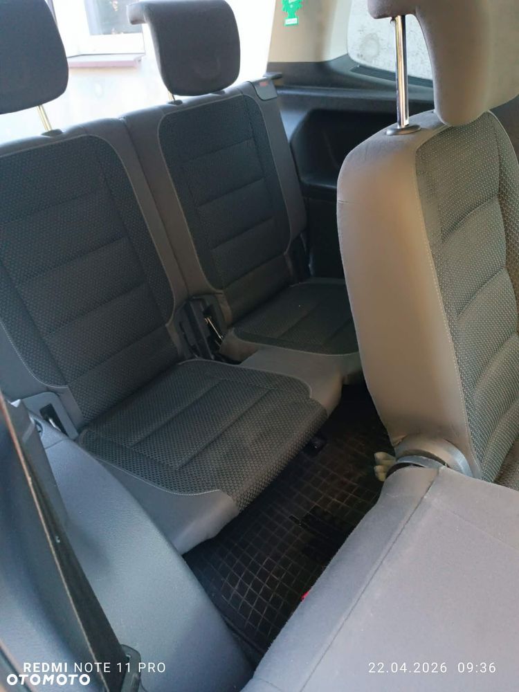 Volkswagen Touran - 15