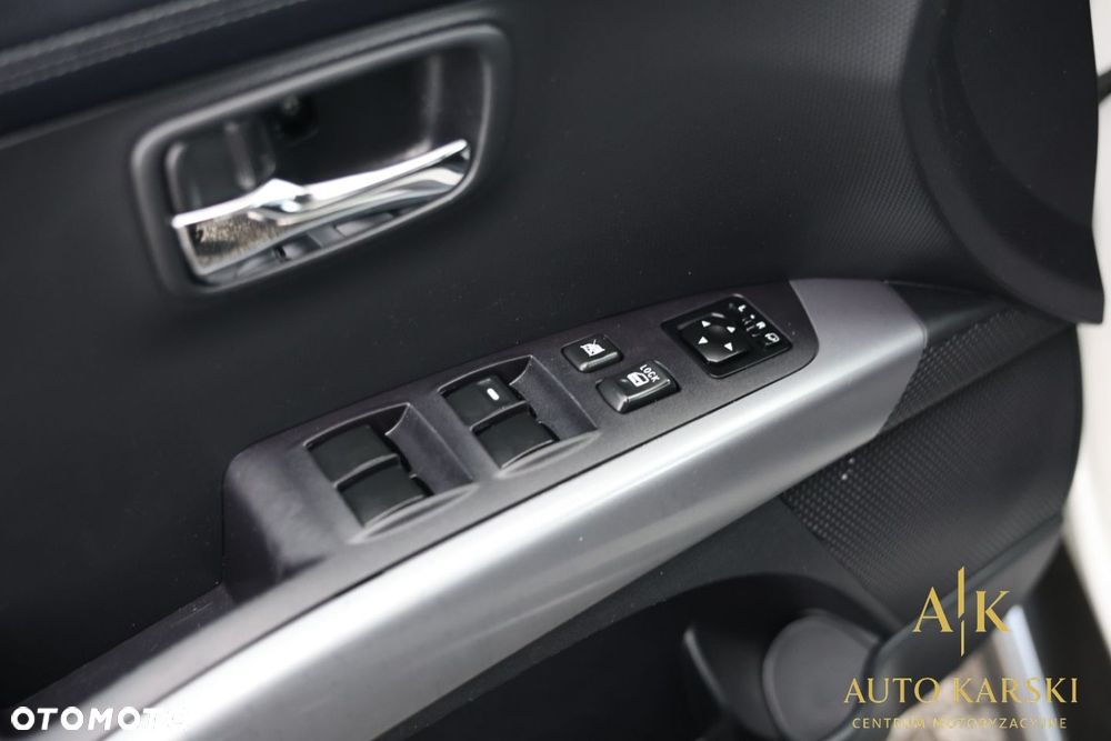 Mitsubishi Outlander - 19