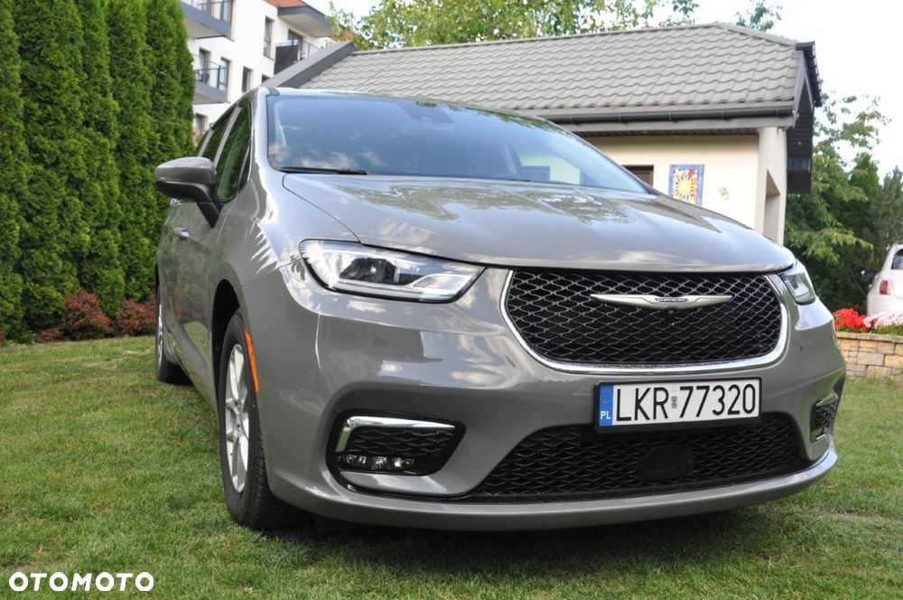Chrysler Pacifica - 24