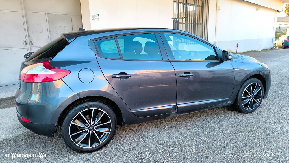 Renault Mégane ENERGY dCi 110 Start & Stop Bose Edition - 35