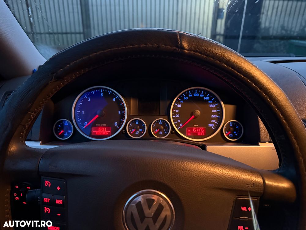 Volkswagen Touareg 2.5 TDI R5 - 13