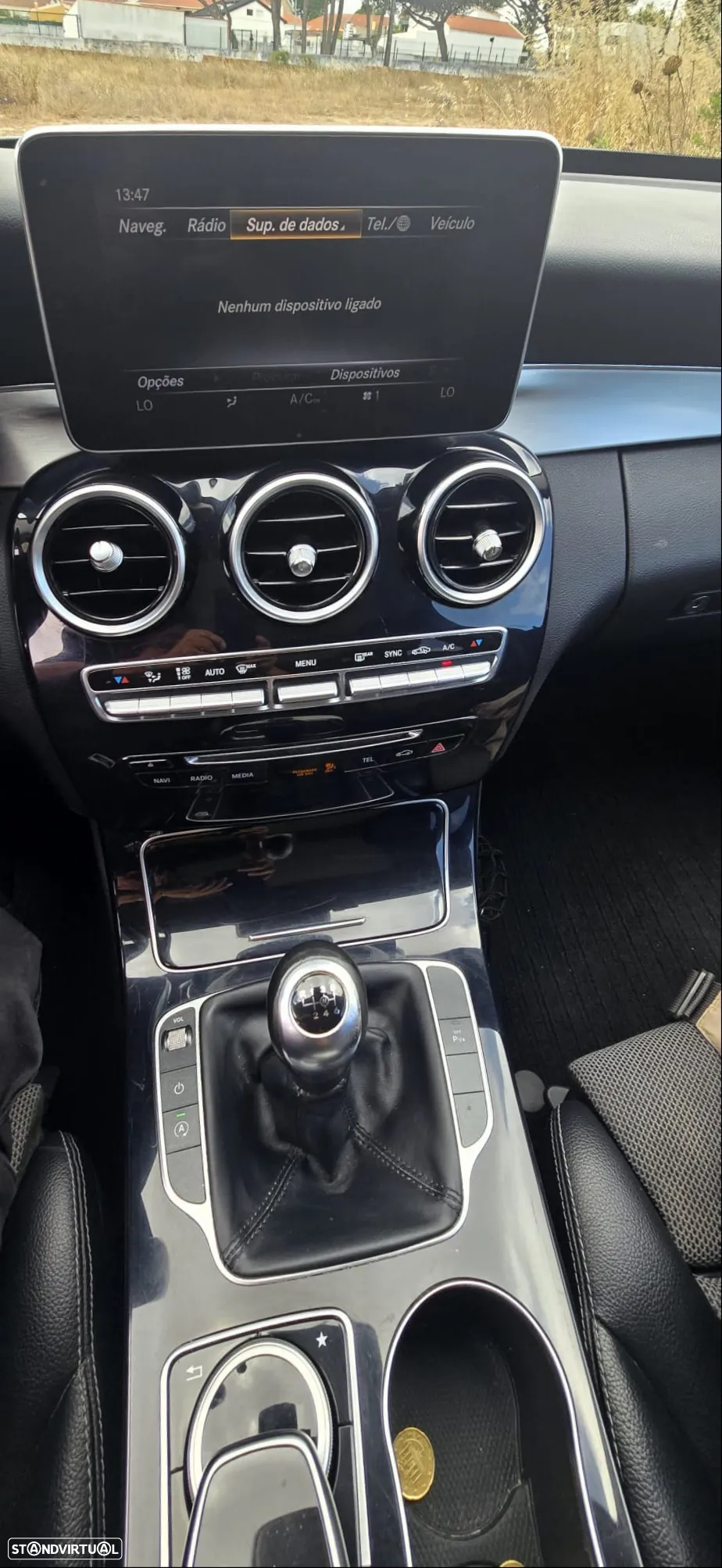 Mercedes-Benz 220 - 6
