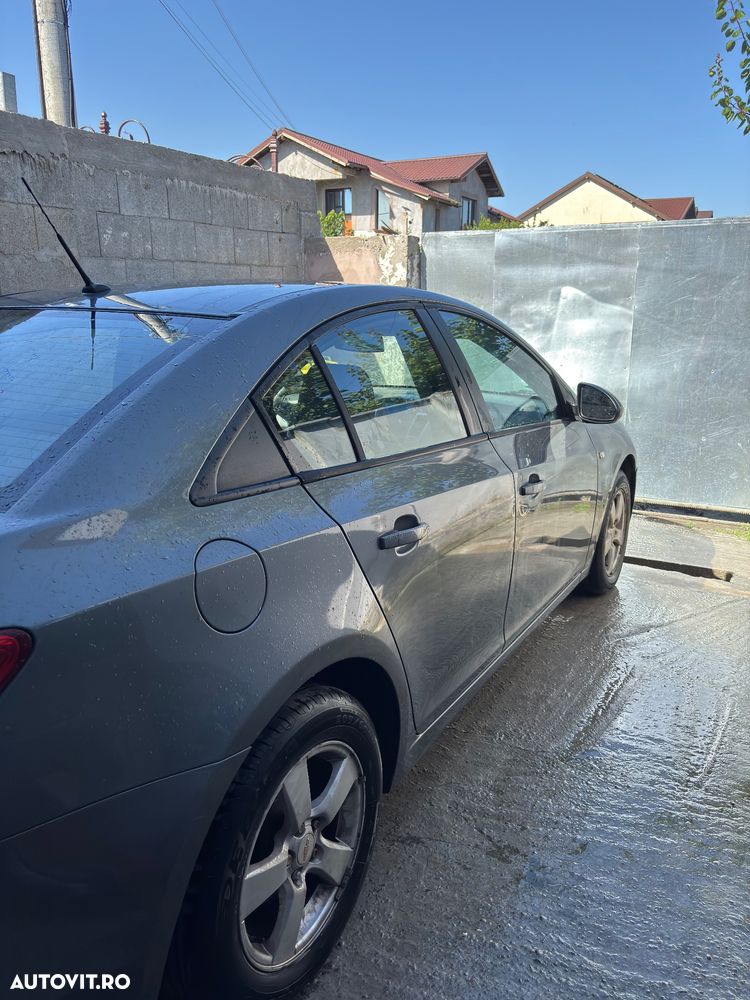 Chevrolet Cruze 1.6 LS Plus G2 - 4