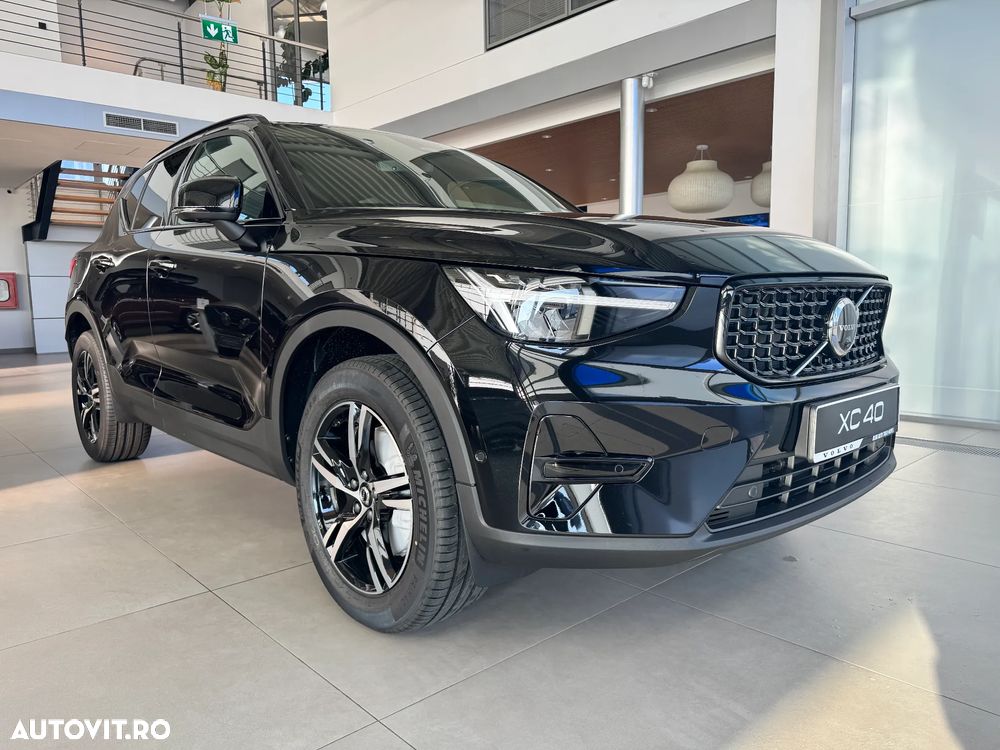 Volvo XC 40 B3 AT FWD MHEV Plus Dark - 3