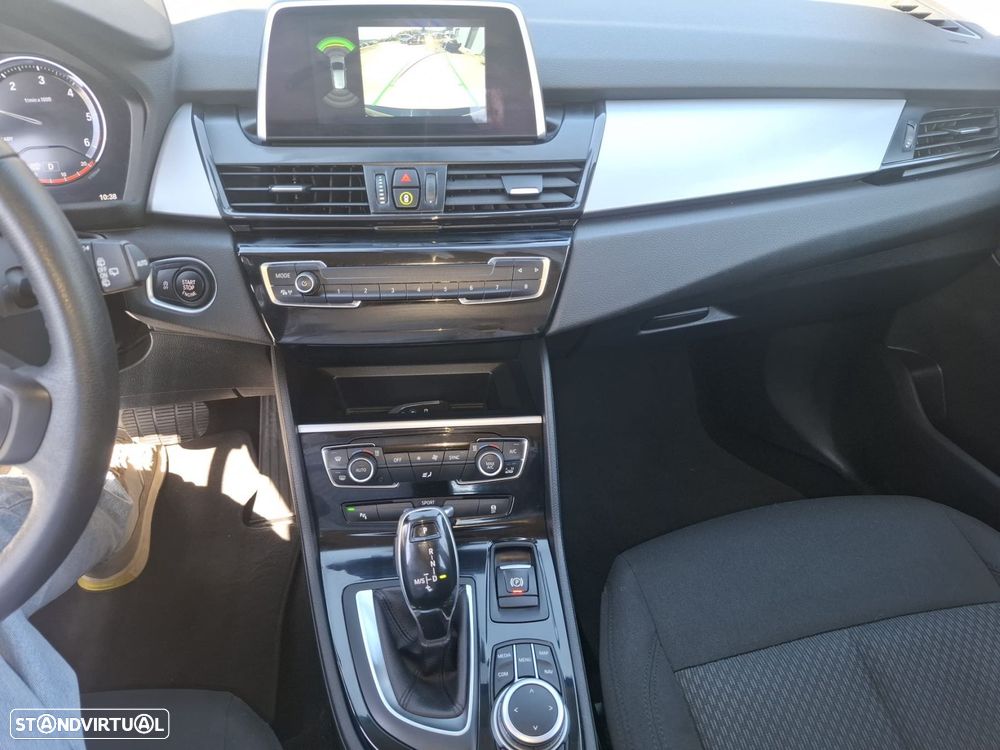 BMW 216 Active Tourer d Advantage Auto - 29