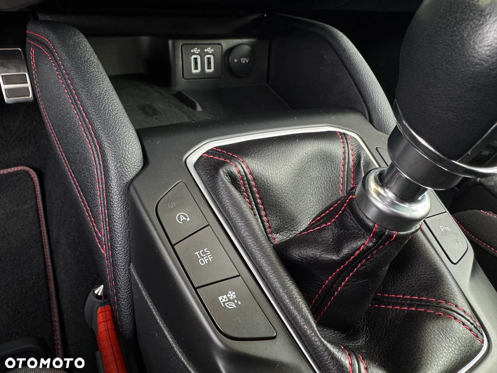 Ford Focus 1.5 EcoBlue ST-Line - 34