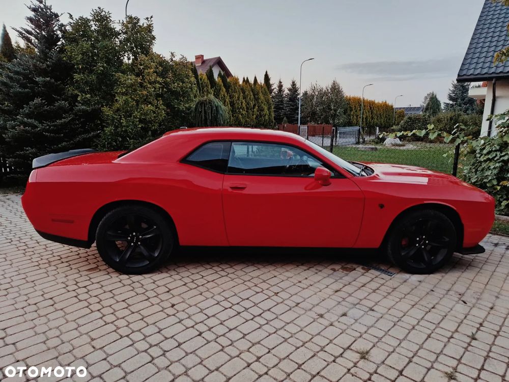 Dodge Challenger - 5