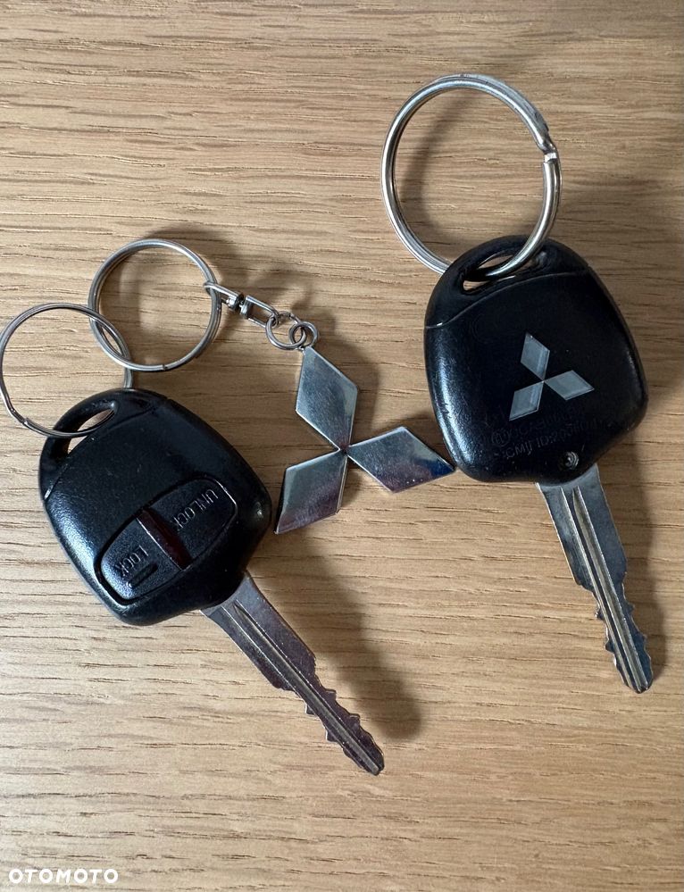 Mitsubishi Outlander 2.0 Invite + 2WD - 14